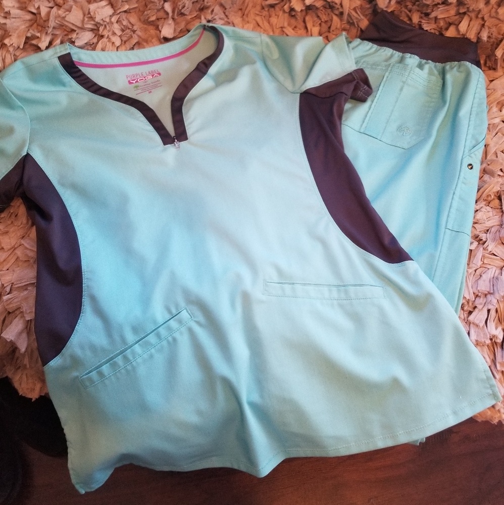 Women's scrub top